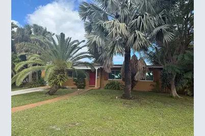 920  Wright Dr, Lake Worth Beach, FL 33461 - Photo 1