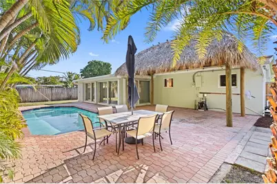 2325 NE 9th St, Pompano Beach, FL 33062 - Photo 1