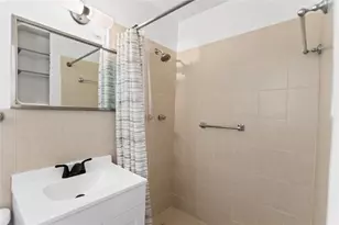 2325 NE 9th St, Pompano Beach, FL 33062 - Photo 19