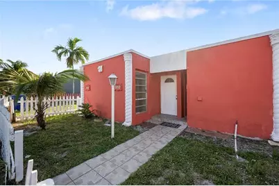 1110 S 29th Avenue, Hollywood, FL 33020 - Photo 1