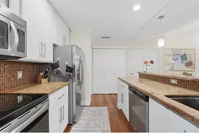 8701  Chapman Oak Ct, Palm Beach Gardens, FL 33410 - Photo 11