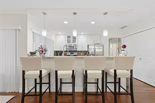 8701 Chapman Oak Ct, Palm Beach Gardens, FL 33410 - Photo 9