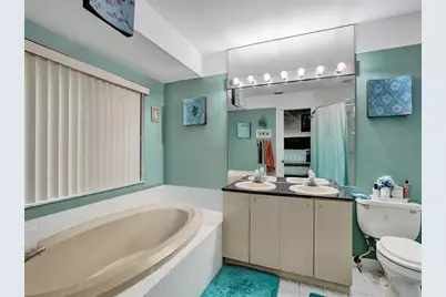 7380 NW 39th St, Lauderhill, FL 33319 - Photo 25