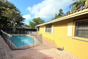 10390 NW 36th St, Coral Springs, FL 33065 - Photo 7