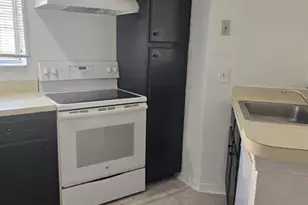 3310 Pinewalk Dr N, Margate, FL 33063 - Photo 5