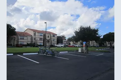 3310  Pinewalk Dr N, Unit #1812, Margate, FL 33063 - Photo 25