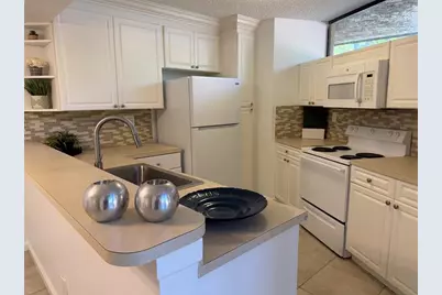 8183  Severn Dr, Unit #A, Boca Raton, FL 33433 - Photo 5