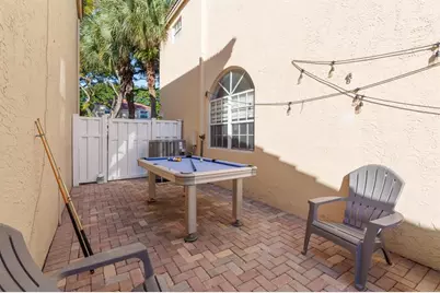 527 NW 87th Ln, Coral Springs, FL 33071 - Photo 3