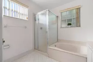 527 NW 87th Ln, Coral Springs, FL 33071 - Photo 35