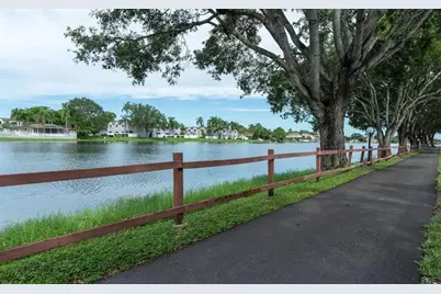 900  Colony Point Cir, Unit #407, Pembroke Pines, FL 33026 - Photo 33