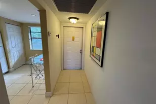 900 Colony Point Cir, Pembroke Pines, FL 33026 - Photo 7