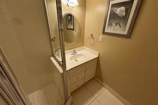 900 Colony Point Cir, Pembroke Pines, FL 33026 - Photo 25