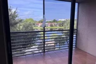 900 Colony Point Cir, Pembroke Pines, FL 33026 - Photo 27