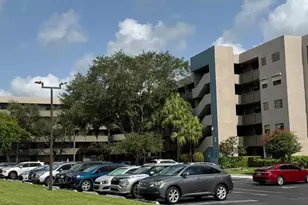 900 Colony Point Cir, Pembroke Pines, FL 33026 - Photo 39