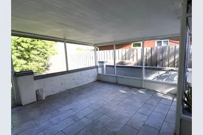 4421 NW 34th Ct, Lauderdale Lakes, FL 33319 - Photo 9