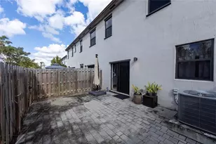 20920 NE 8th Ave, Miami, FL 33179 - Photo 15