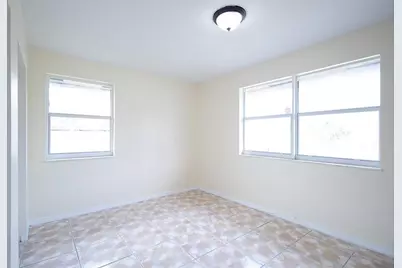 455 NW 14th St, Florida City, FL 33034 - Photo 11