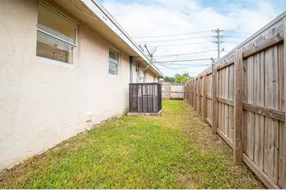 455 NW 14th St, Florida City, FL 33034 - Photo 29