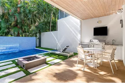 1022  Langer Way, Delray Beach, FL 33483 - Photo 11