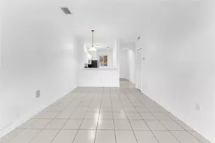 7200-108 NW 177th St, Hialeah, FL 33015 - Photo 7