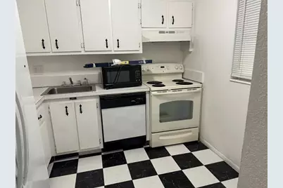 3090 NW 46th Avenue, Unit #212C, Lauderdale Lakes, FL 33313 - Photo 3