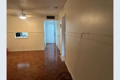 3090 NW 46th Avenue, Unit #212C, Lauderdale Lakes, FL 33313 - Photo 9