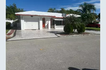 7001 NW 76th Ct, Tamarac, FL 33321 - Photo 5