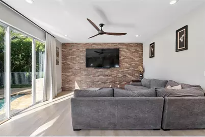 1878 SW 177th Ave, Miramar, FL 33029 - Photo 7