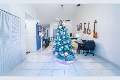 4975 NW 82nd Ter, Lauderhill, FL 33351 - Photo 3