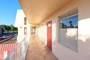 1010 Country Club Dr, Margate, FL 33063 - Photo 31