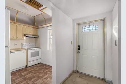 1010  Country Club Dr, Unit #306, Margate, FL 33063 - Photo 11