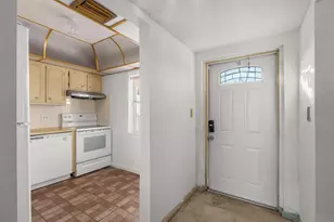 1010 Country Club Dr, Margate, FL 33063 - Photo 11