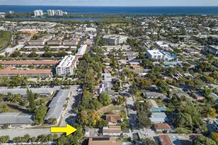 181 NE 15th Terrace, Boca Raton, FL 33432 - Photo 1