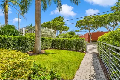 1025 NE 18th Ave, Unit #103, Fort Lauderdale, FL 33304 - Photo 9