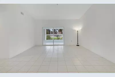 5876  Regal Glen Dr, Unit #201, Boynton Beach, FL 33437 - Photo 17