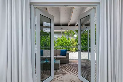 825 NE 10th Avenue, Pompano Beach, FL 33060 - Photo 7