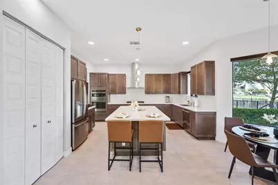 10705  Aqua Ct, Parkland, FL 33076 - Photo 7