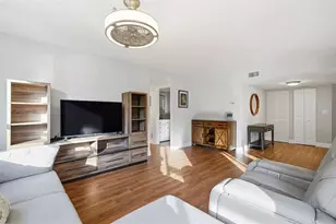 8412 Shadow Ct, Coral Springs, FL 33071 - Photo 11