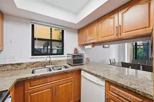 8412 Shadow Ct, Coral Springs, FL 33071 - Photo 19