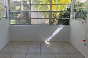 1629 NE 34th Ln, Oakland Park, FL 33334 - Photo 7