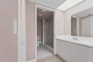 1301 SW 142nd Ave, Pembroke Pines, FL 33027 - Photo 21