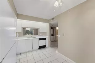 1301 SW 142nd Ave, Pembroke Pines, FL 33027 - Photo 9