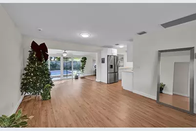 5708 NW 24th St, Margate, FL 33063 - Photo 7