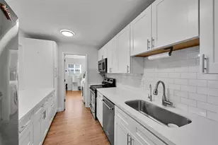 5708 NW 24th St, Margate, FL 33063 - Photo 9