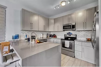 150  Jacaranda Country Club Dr, Unit #200, Plantation, FL 33324 - Photo 9