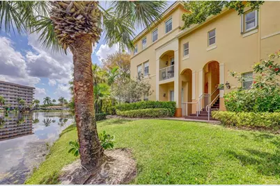 150  Jacaranda Country Club Dr, Unit #200, Plantation, FL 33324 - Photo 39