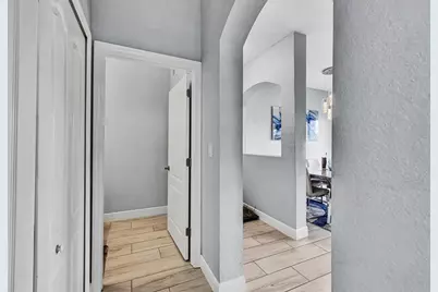 150  Jacaranda Country Club Dr, Unit #200, Plantation, FL 33324 - Photo 21