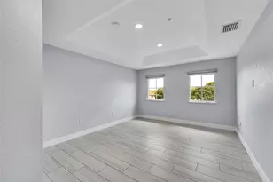 150 Jacaranda Country Club Dr, Plantation, FL 33324 - Photo 25