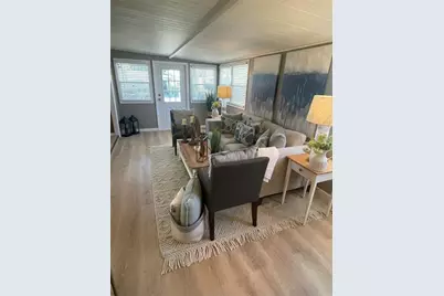 2010 SW 84th Ave, Davie, FL 33324 - Photo 5