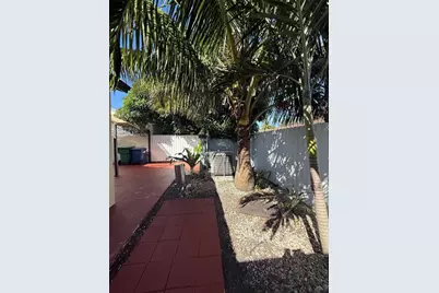 19783 NW 64th Pl, Hialeah, FL 33015 - Photo 15